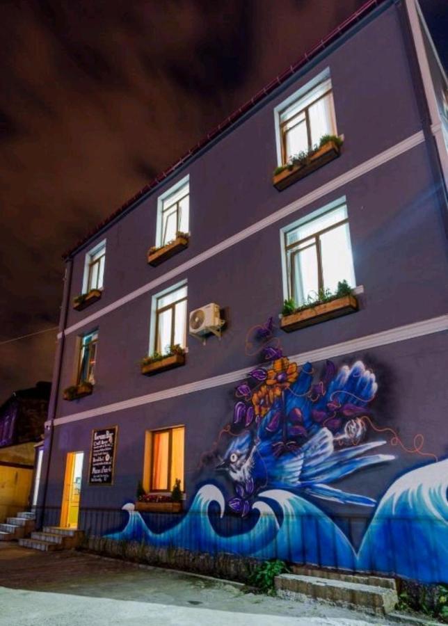 City Centre Hostel 3 Батуми Экстерьер фото