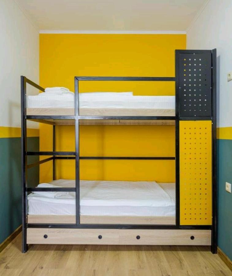 City Centre Hostel 3 Батуми Экстерьер фото