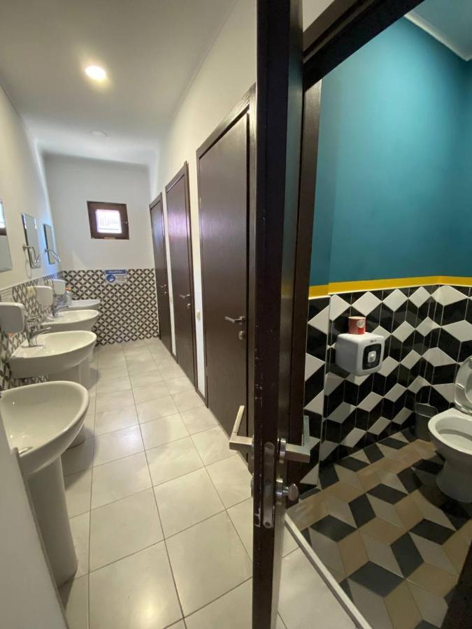 City Centre Hostel 3 Батуми Экстерьер фото