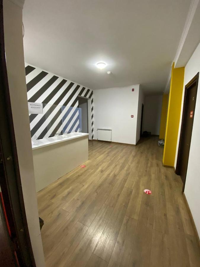 City Centre Hostel 3 Батуми Экстерьер фото